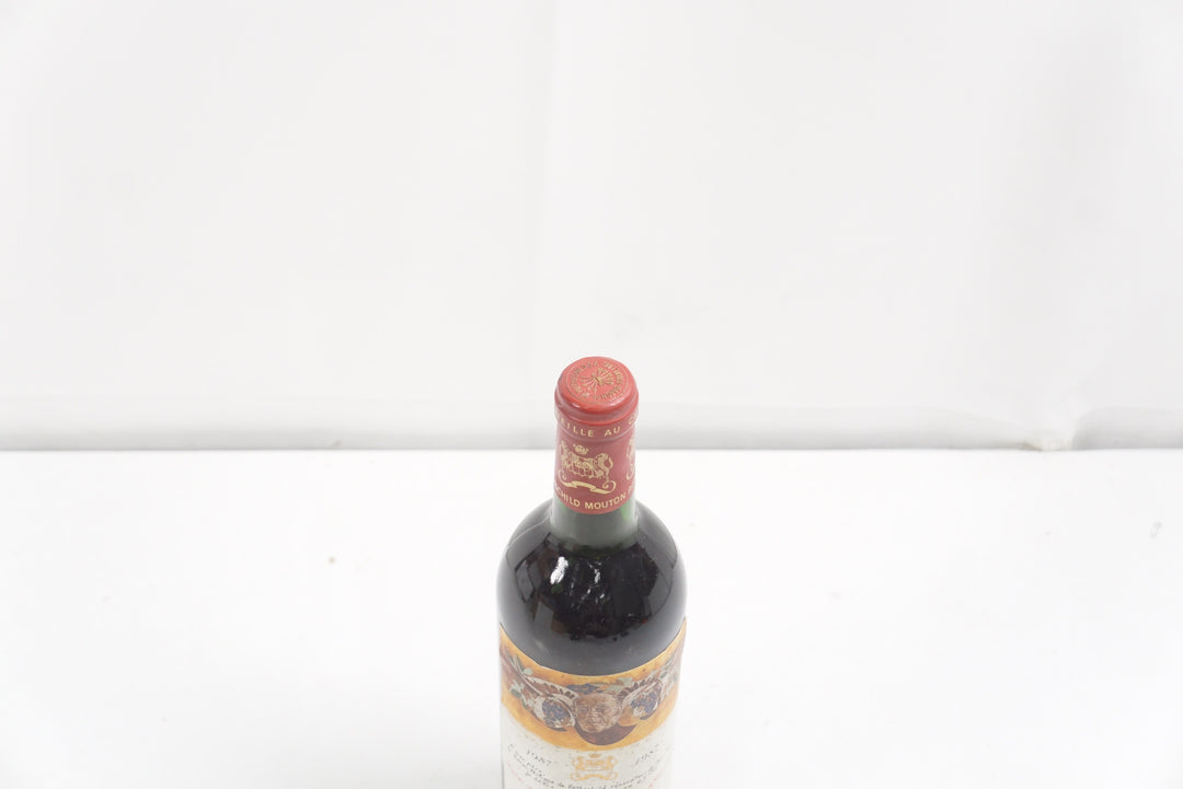 Chateau Mouton Rothschild 1987 *