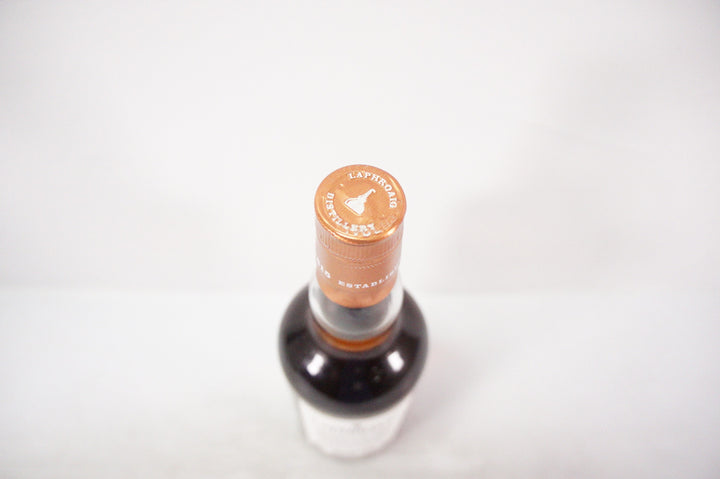 Laphroaig 32 Years Old Cask Strength NV