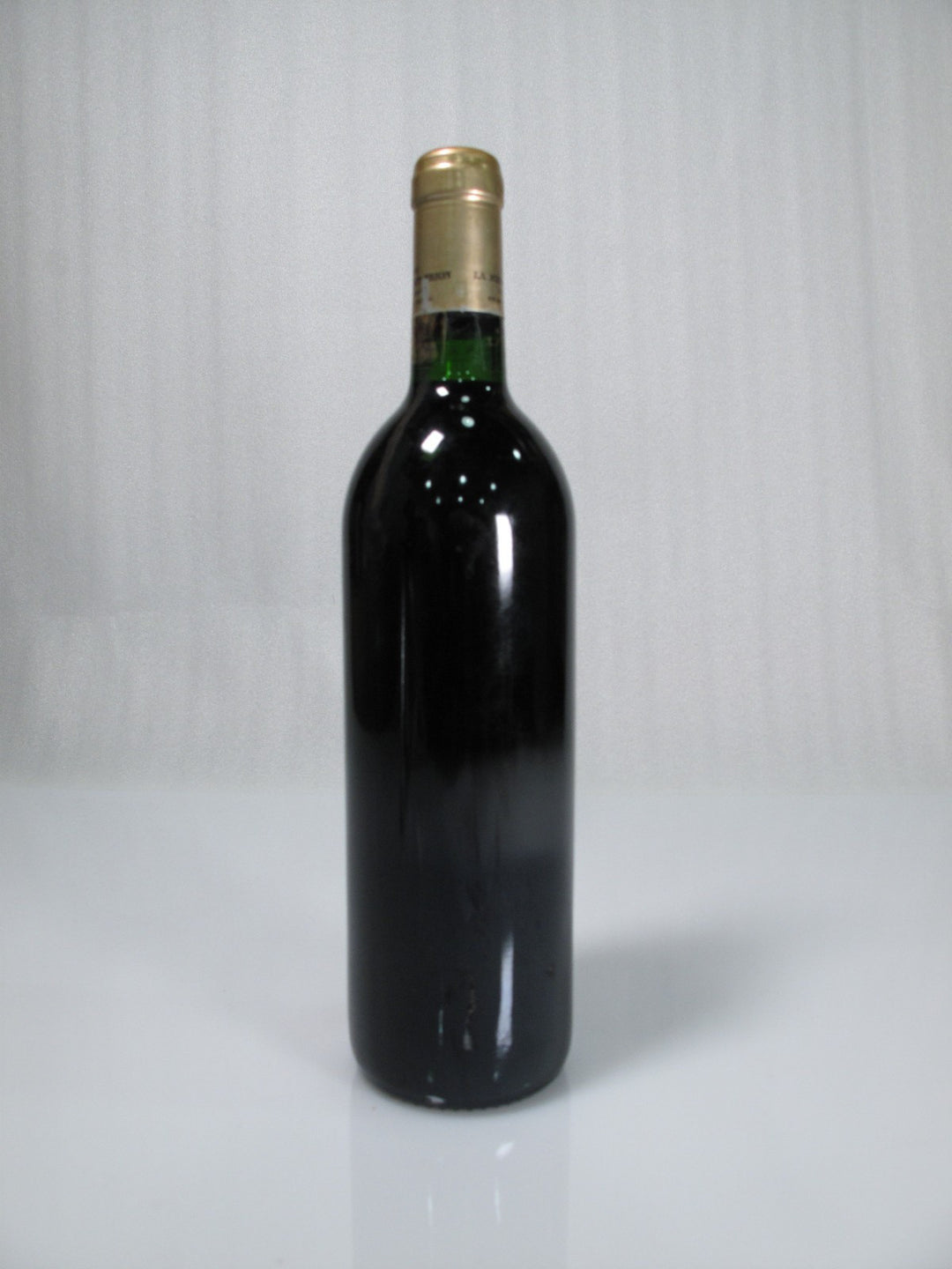 Chateau La Mission Haut Brion 1990 *