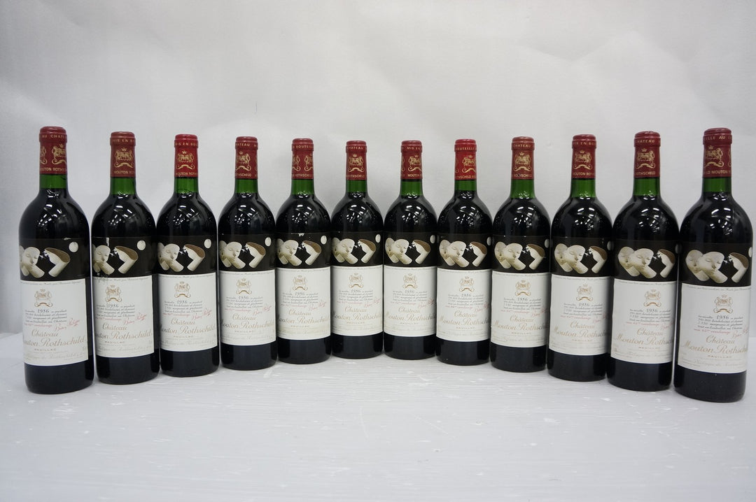 Chateau Mouton Rothschild 1986 *