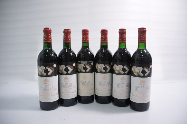 Chateau Mouton Rothschild 1986 *