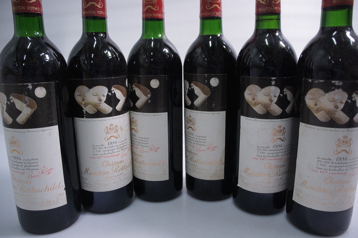 Chateau Mouton Rothschild 1986 *