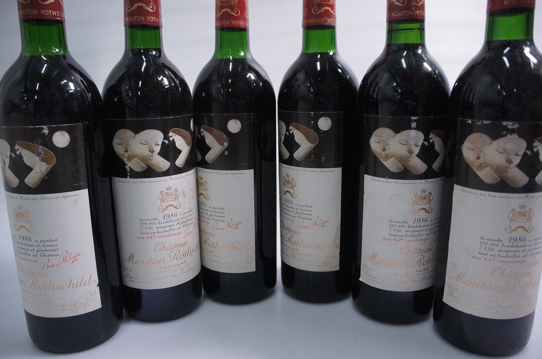 Chateau Mouton Rothschild 1986 *