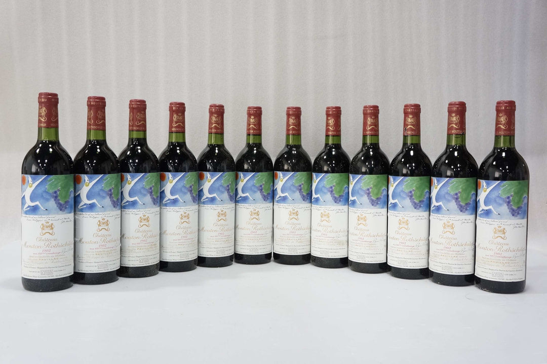 Chateau Mouton Rothschild (owc) 1982 *
