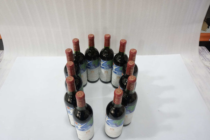 Chateau Mouton Rothschild (owc) 1982 *