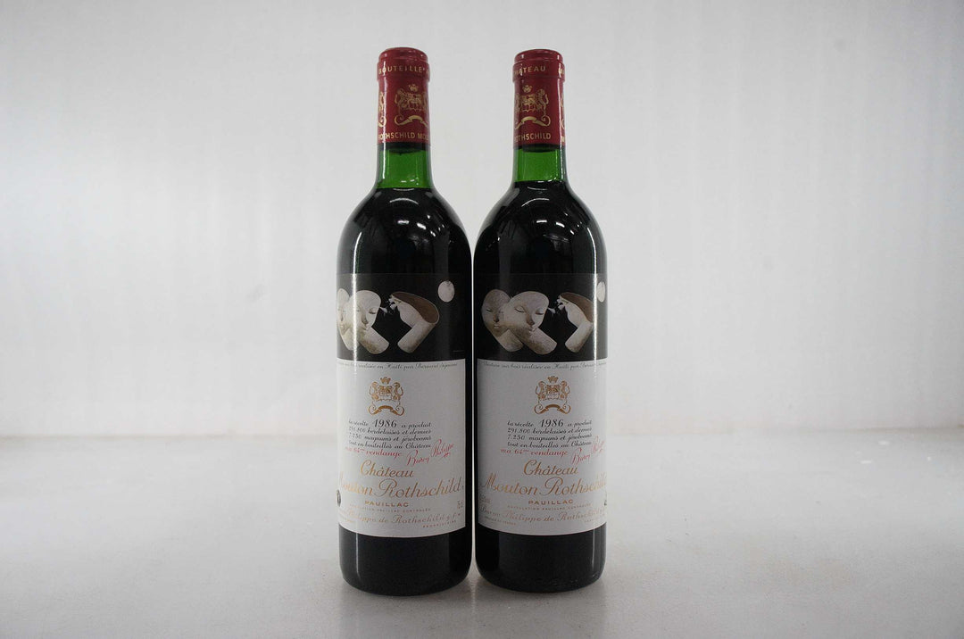 Chateau Mouton Rothschild 1986 *