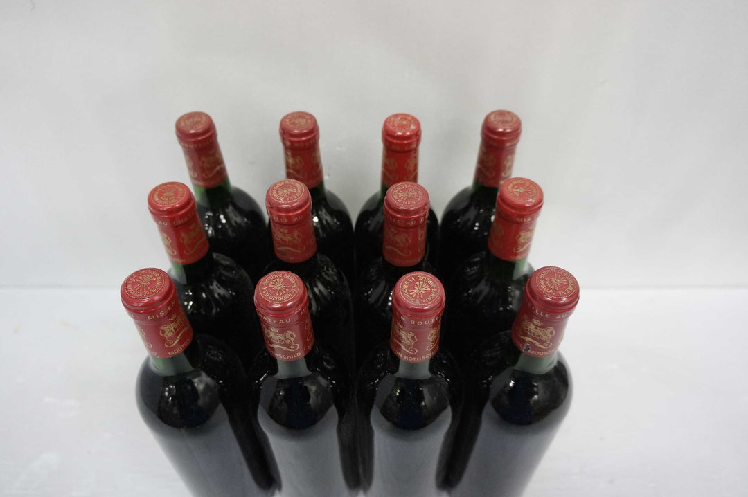 Chateau Mouton Rothschild 1986 *