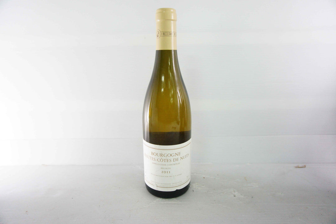 DRC Hautes Cotes de Nuits Blanc Abbaye de St Vivant 2011 *