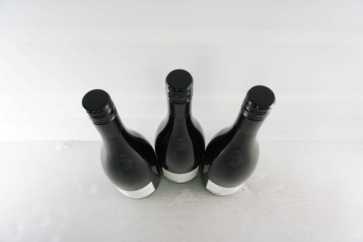 Lochar Estate Pinot Noir 2010