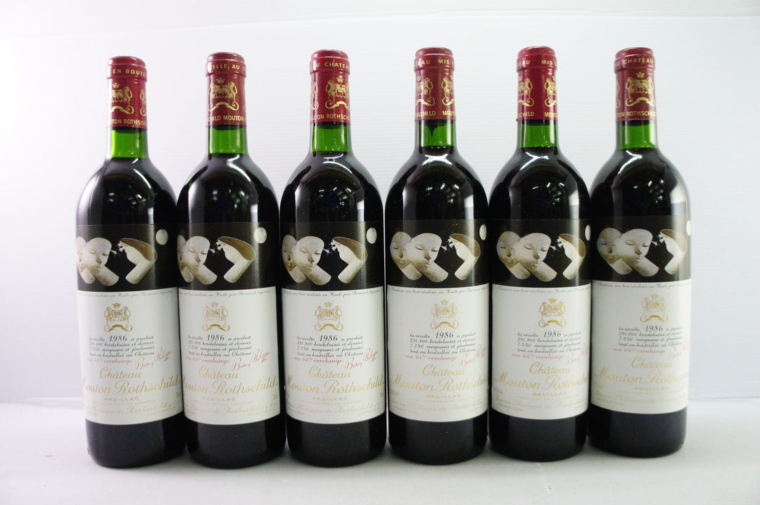Chateau Mouton Rothschild 1986 *