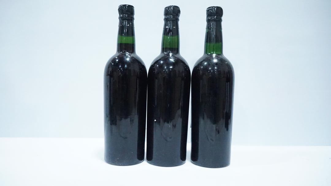 Taylor's Fladgate Vintage Port 1963 *